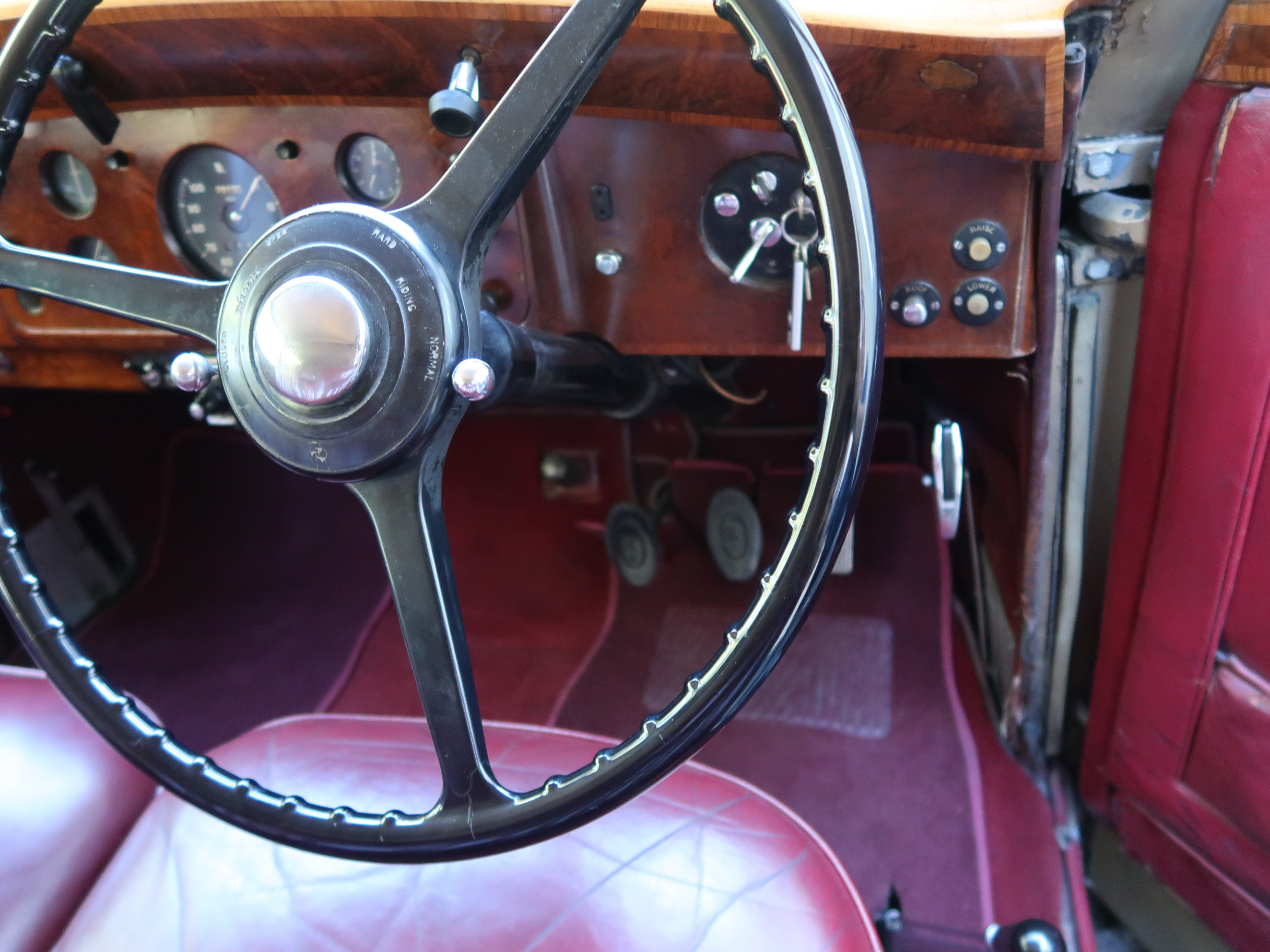 
								1952 Rolls Royce Silver Wraith full									