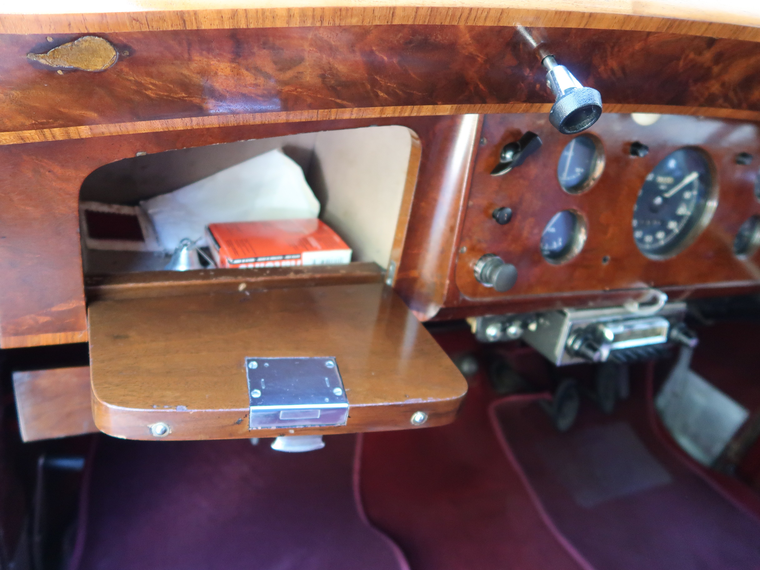 
								1952 Rolls Royce Silver Wraith full									