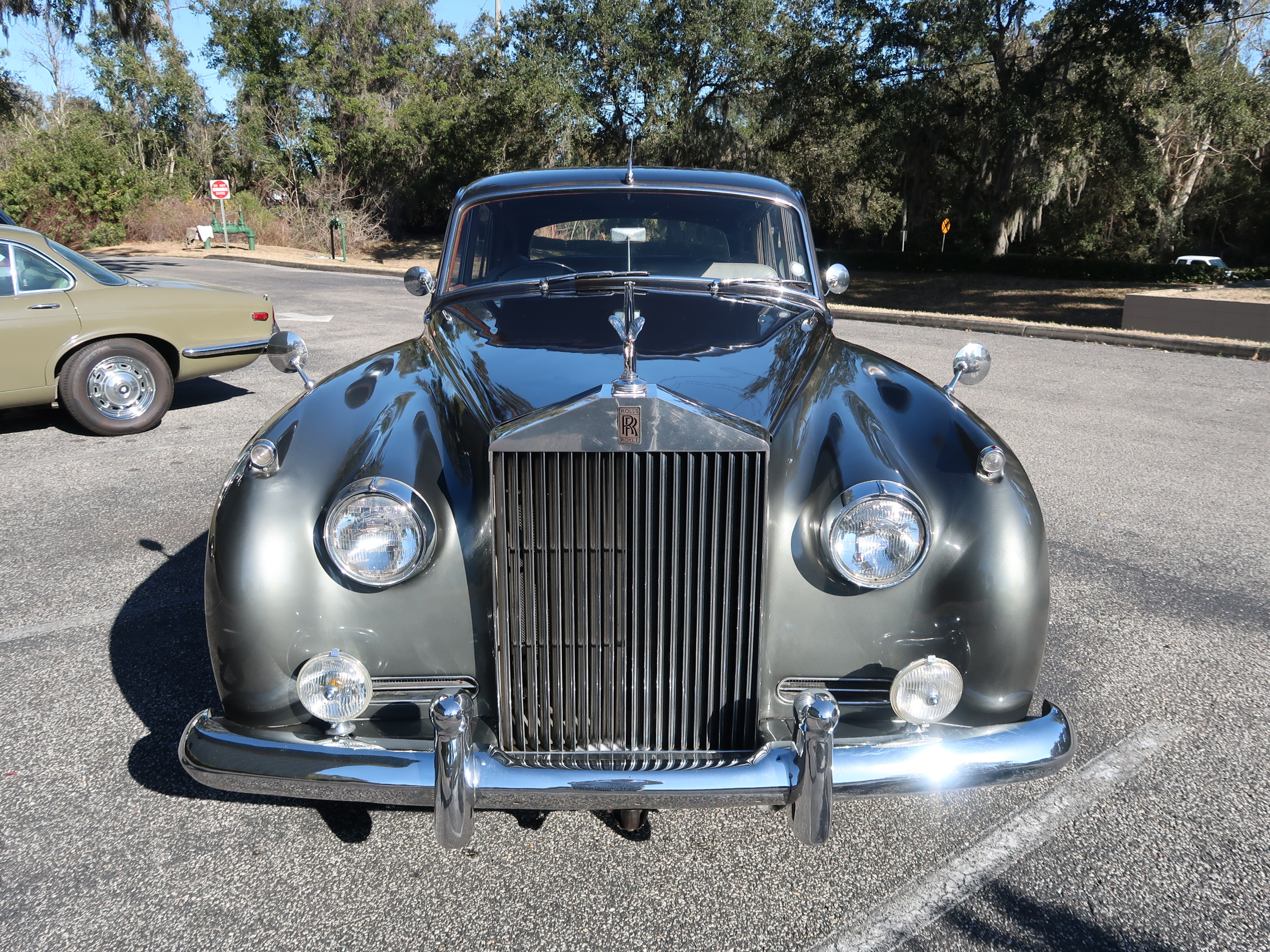 
								1962 Rolls Royce Silver Cloud II full									
