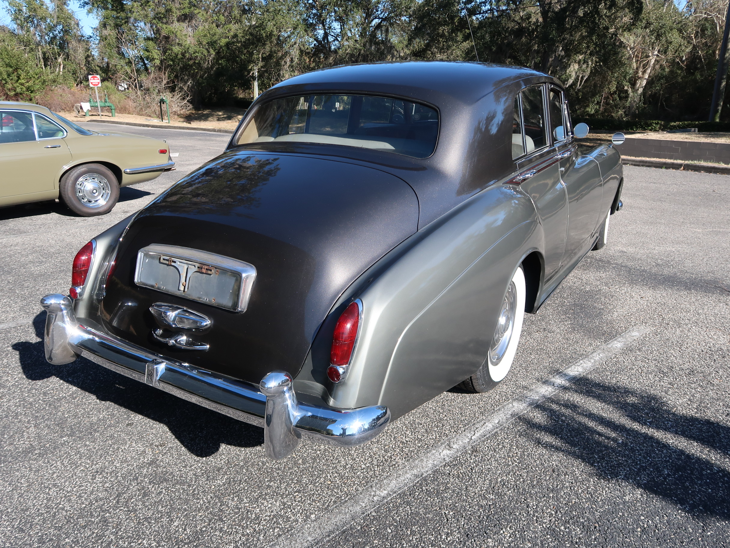 
								1962 Rolls Royce Silver Cloud II full									